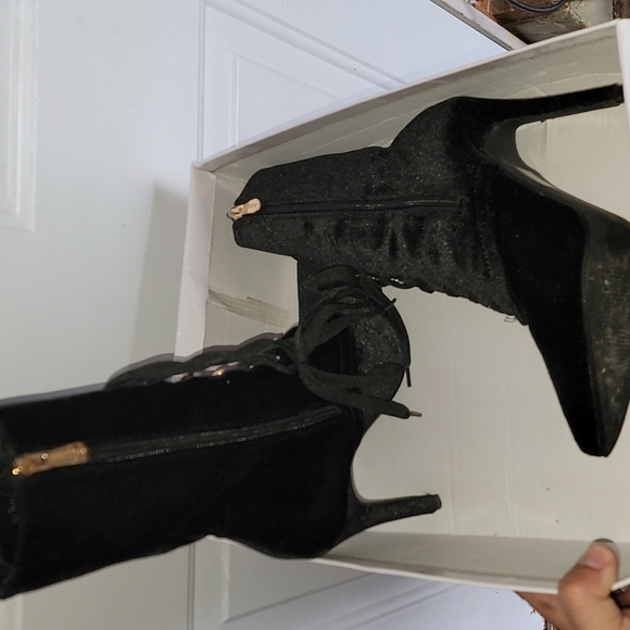 Cape robbin high heels - Picture 2 of 3